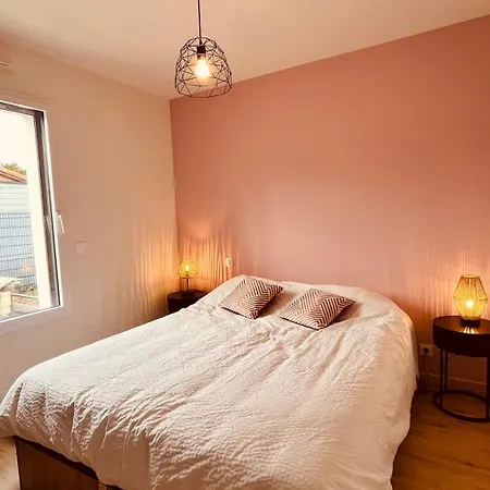 La Garenne, Piscine Et Pinède Saint-Jean-de-Monts