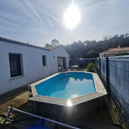 La Garenne, Piscine Et Pinede Villa Saint-Jean-de-Monts